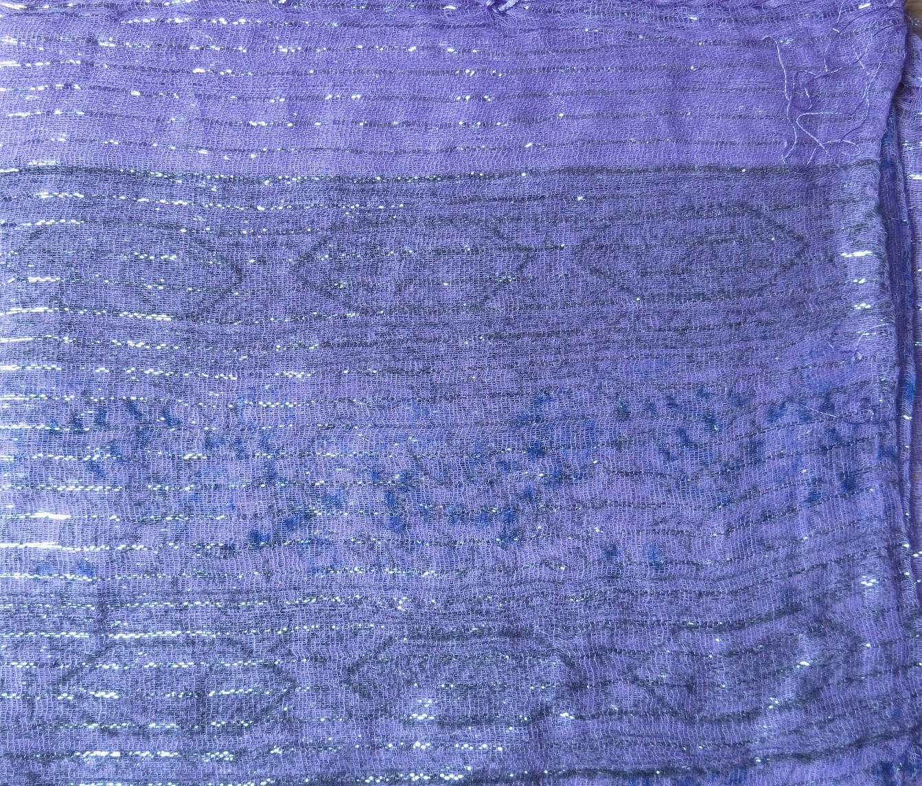 Lavender lurex tichel with blue berry flowers