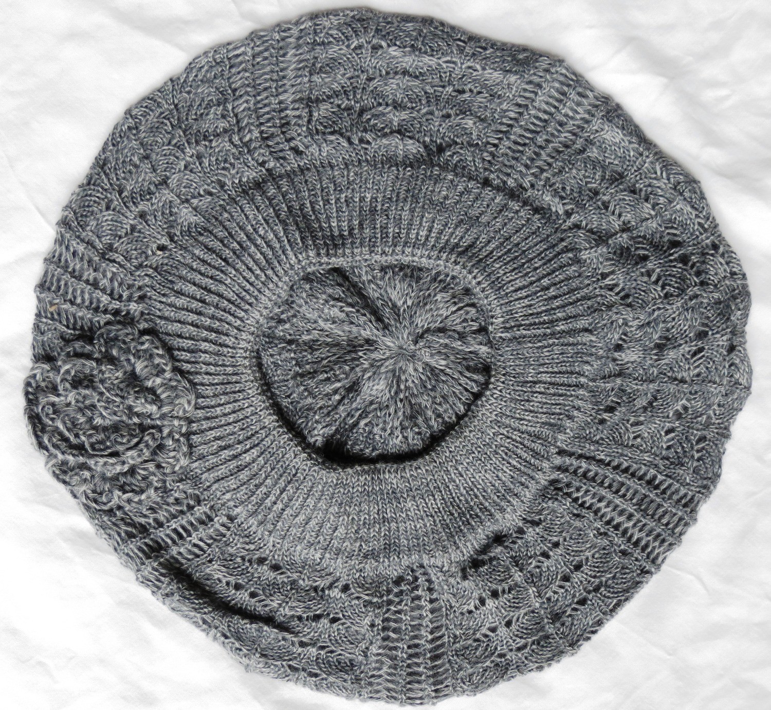 Gray summer beret with side flower