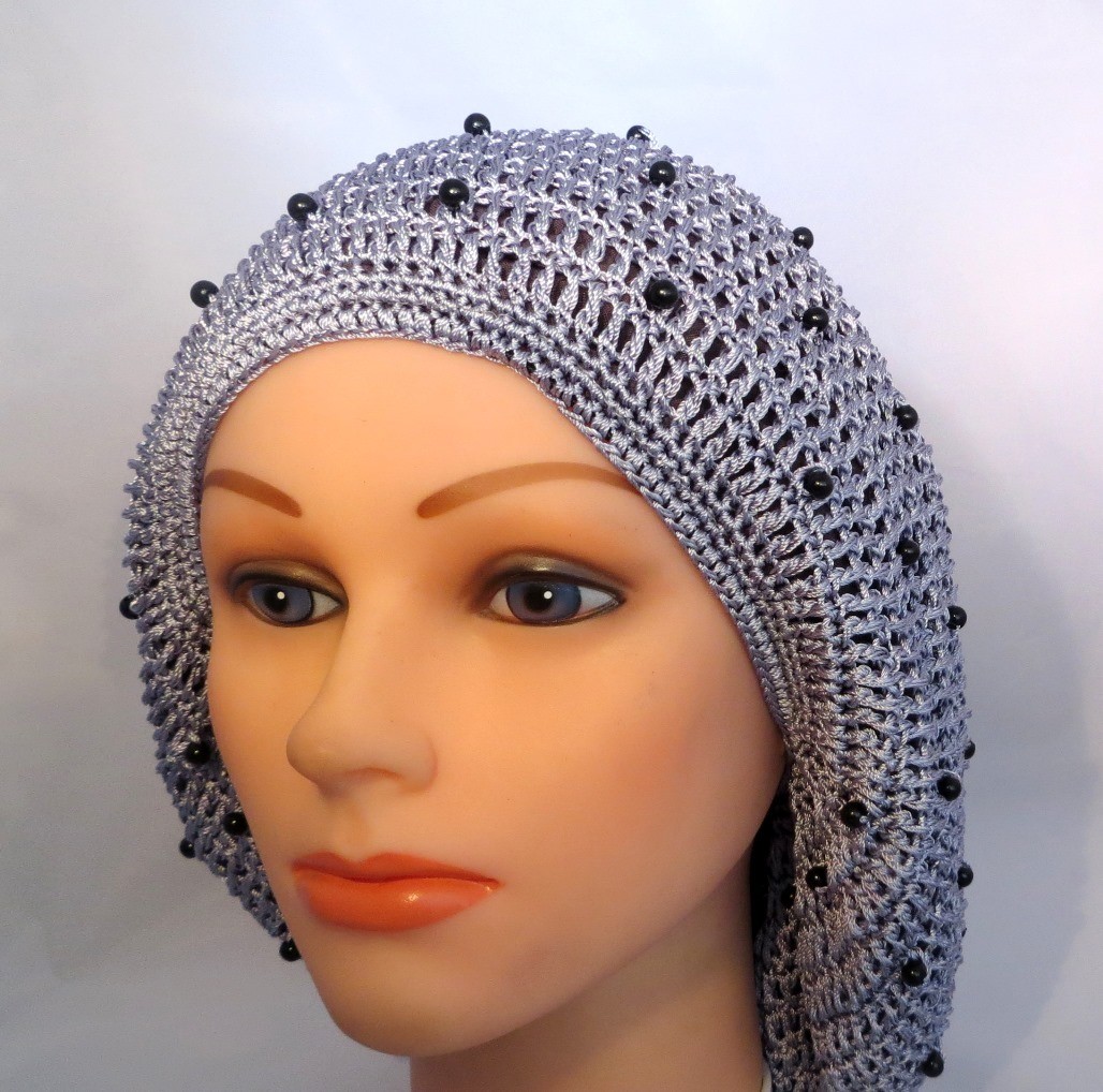 Silver buttons snood