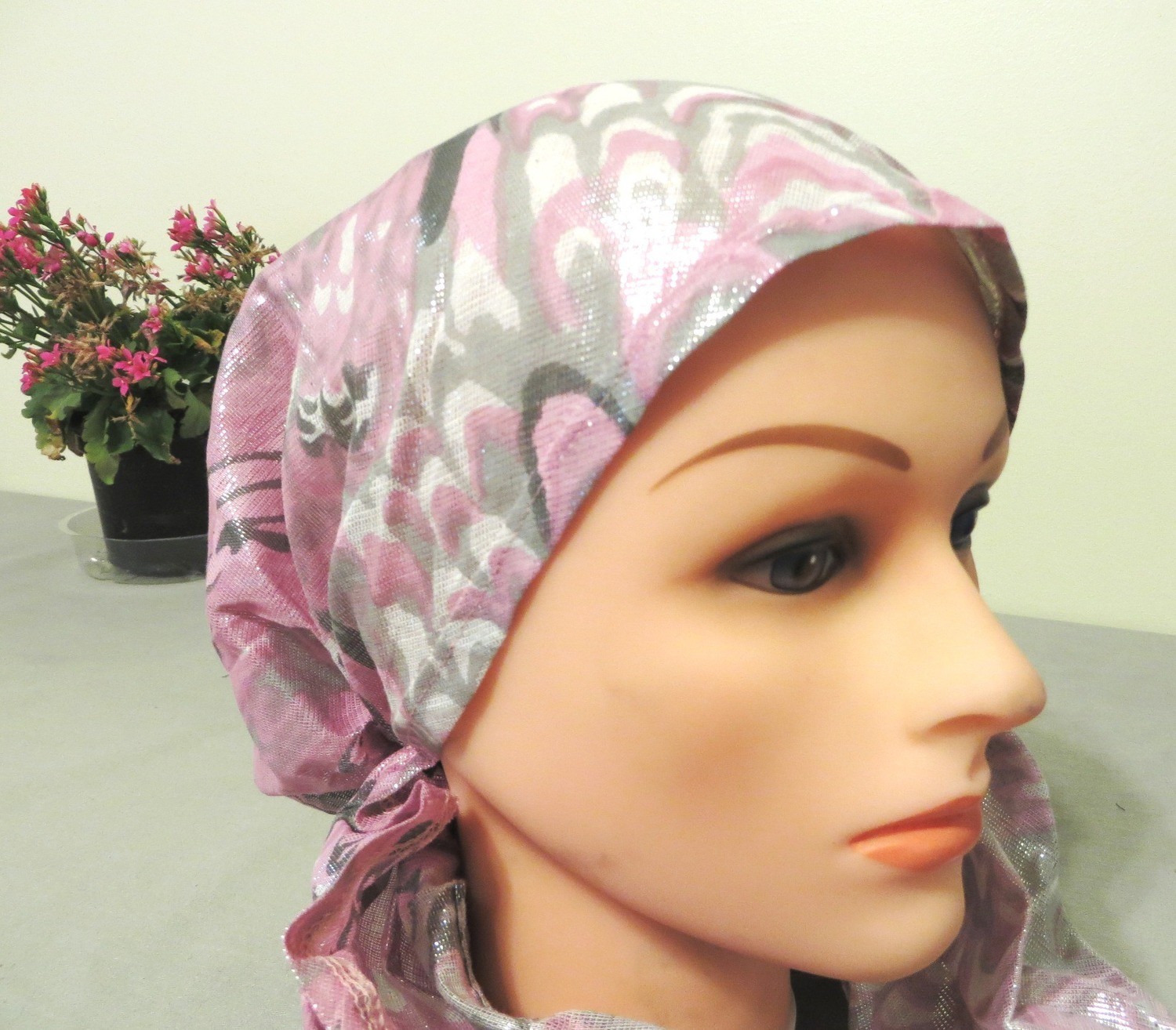 Shimmering pre tied tichel pink