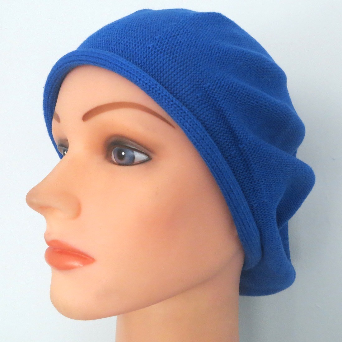 Azure blue cotton beret