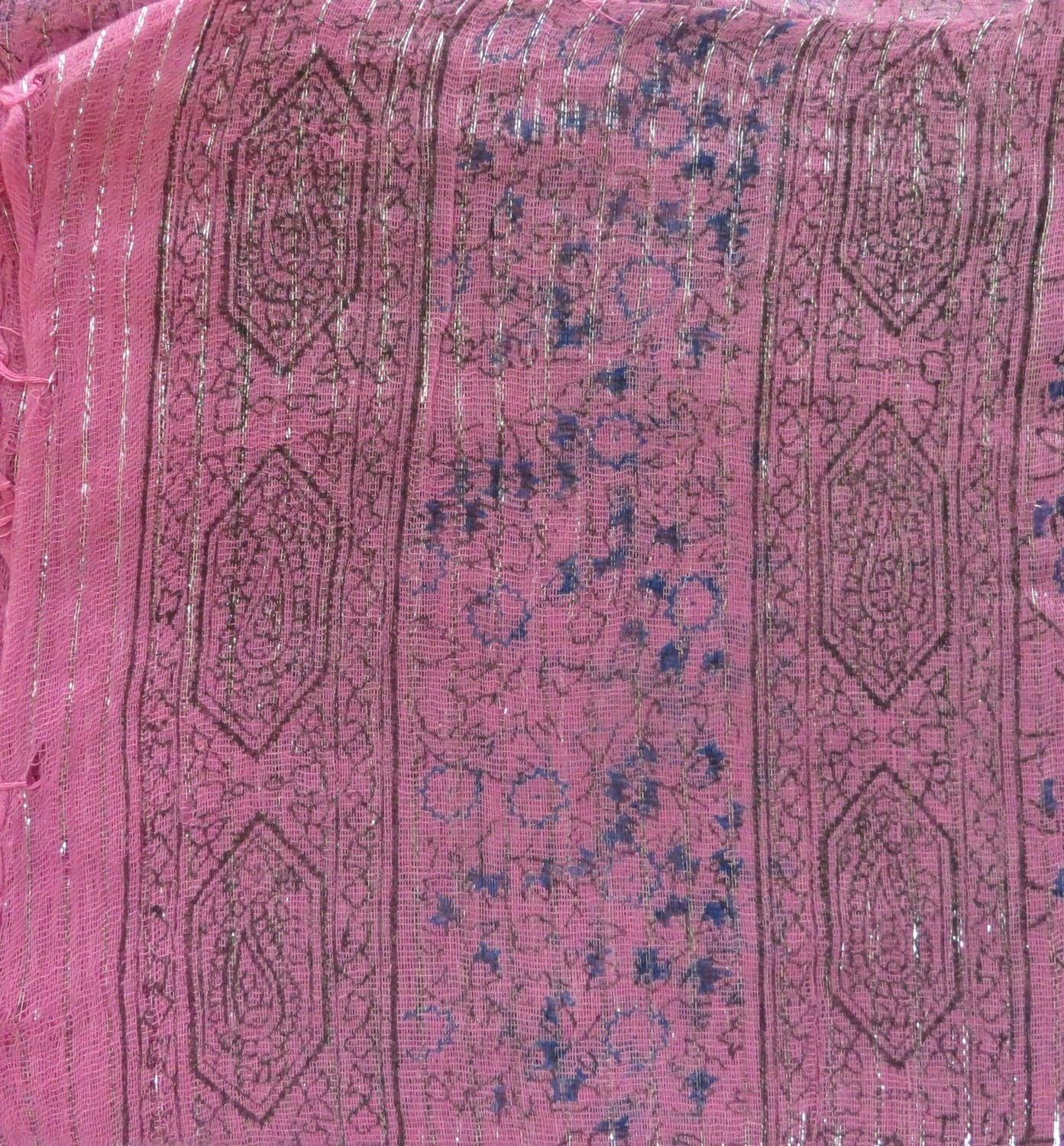 Pale pink lurex tichel with blue berry flowers