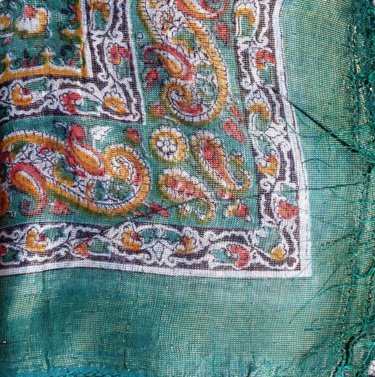 Green shimmering tichel