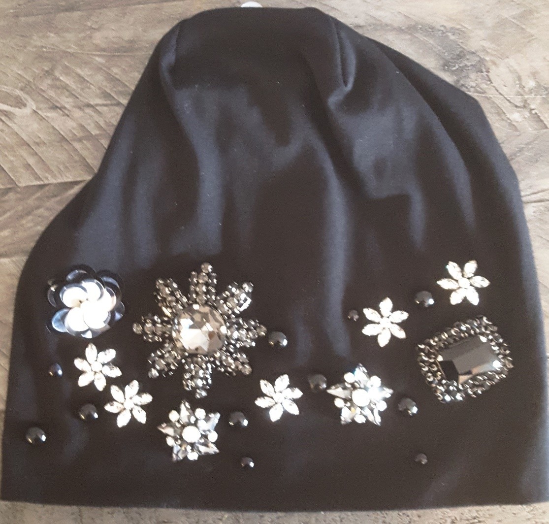 Black cotton beanie w/ extra fancy design
