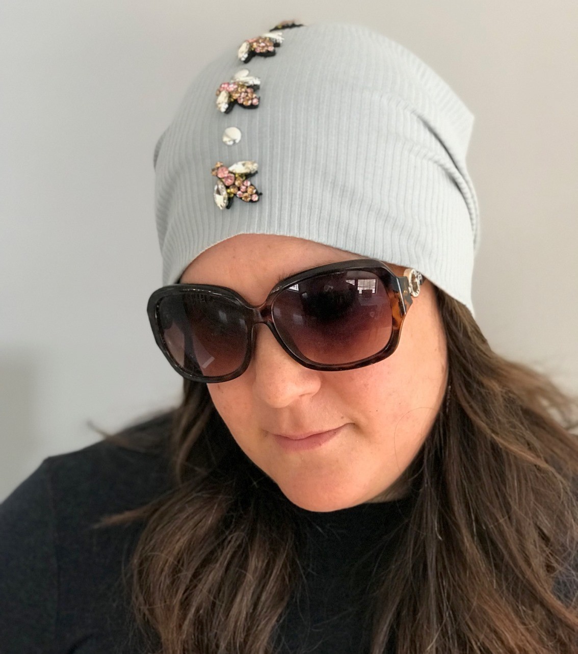 Smokey blue center bee stripe beanie