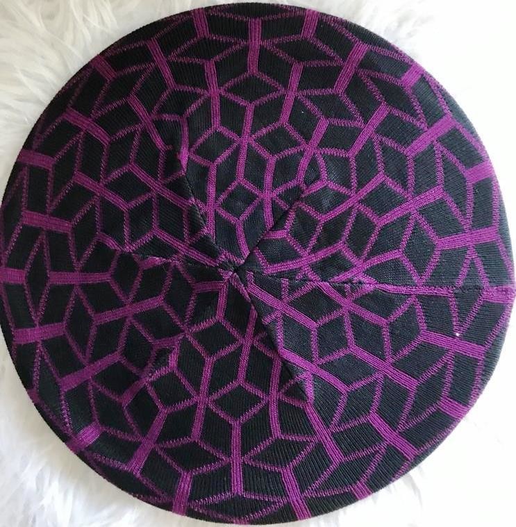 Black/plum mosaic pattern beret/snood