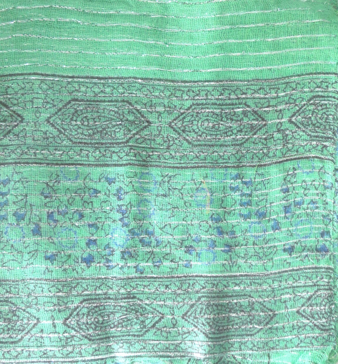 Apple green lurex tichel with blue berry flowers