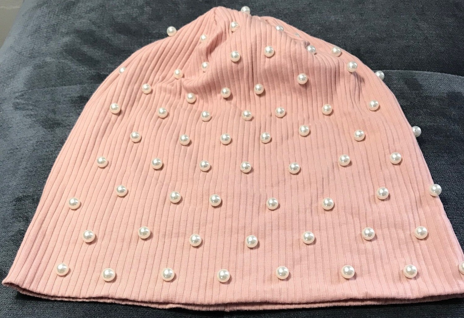 Ribbed beanie with pearls - blush