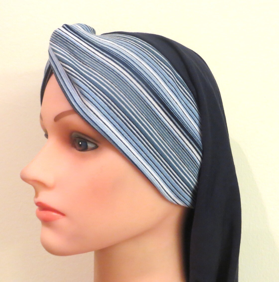 Knot snood blue