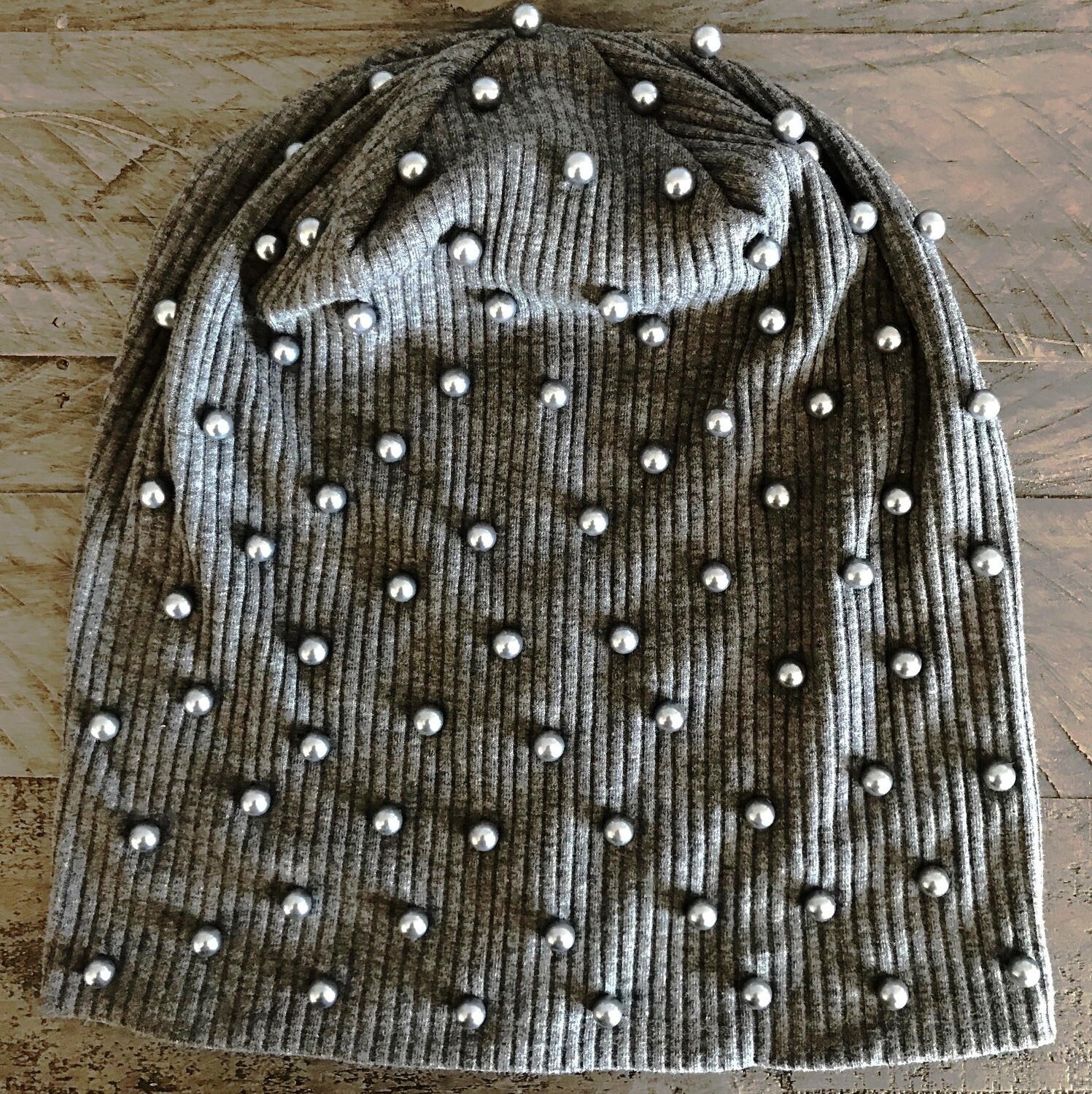Stylish beanie w/small pearls - dark gray