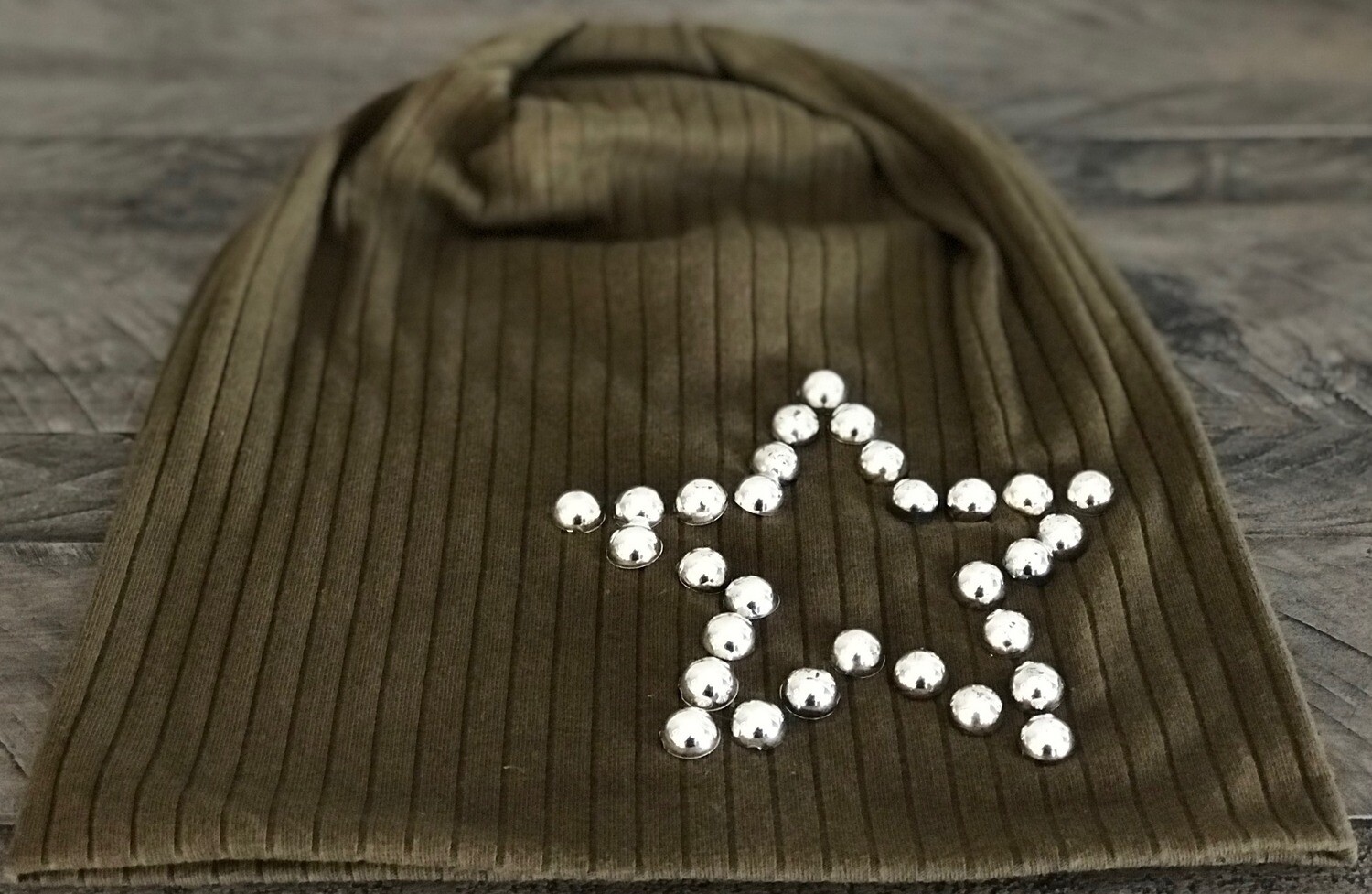 Ribbed beanies with star (click to choose colors), choose: khaki green (wide ribbed)