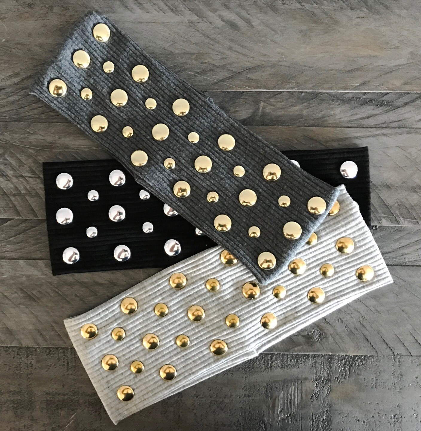 Ribbed wide flat headbands w/ flat metal