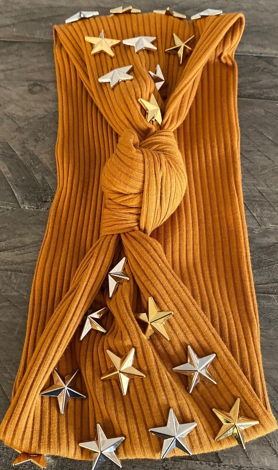 Knot caramel headband with silver and gold stars