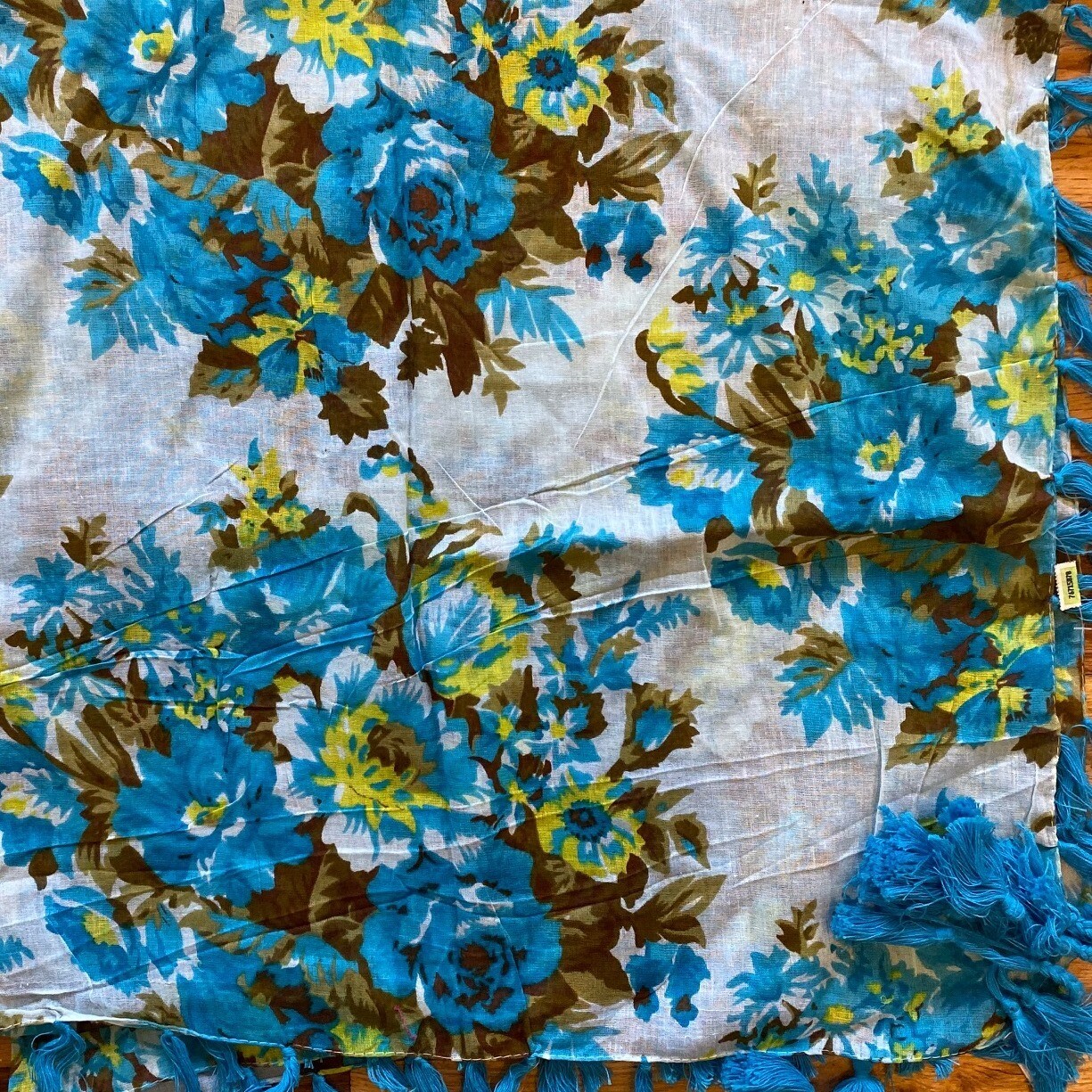 Light blue tassel extra fancy tichel