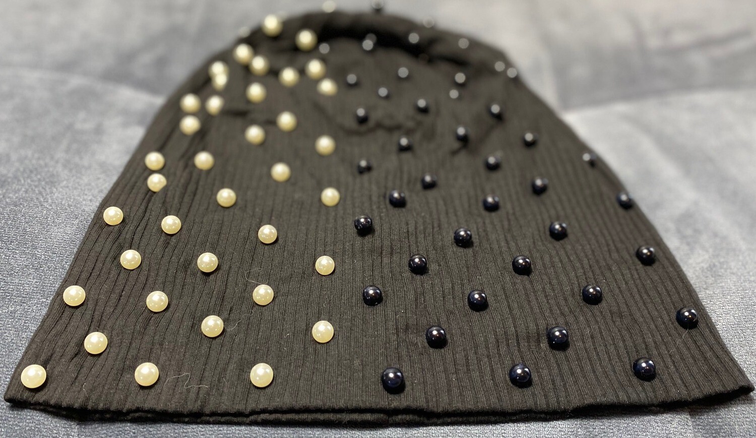 Black ribbed w/black and white pearls