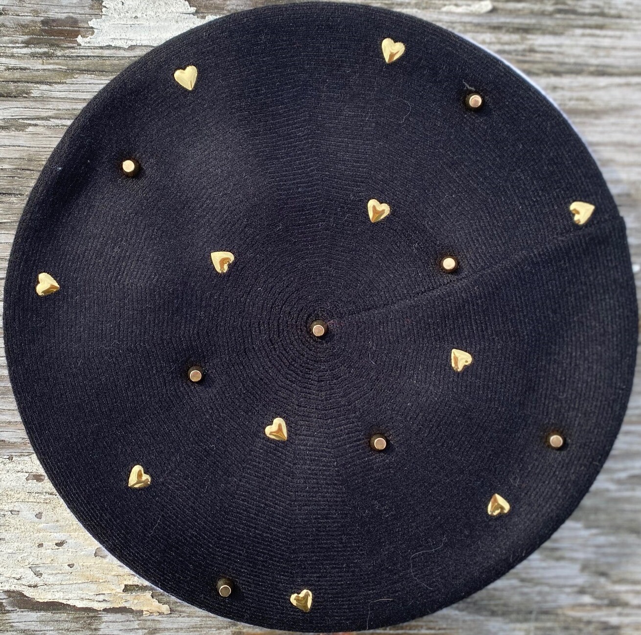 Black soft beret w/heart &amp; studs