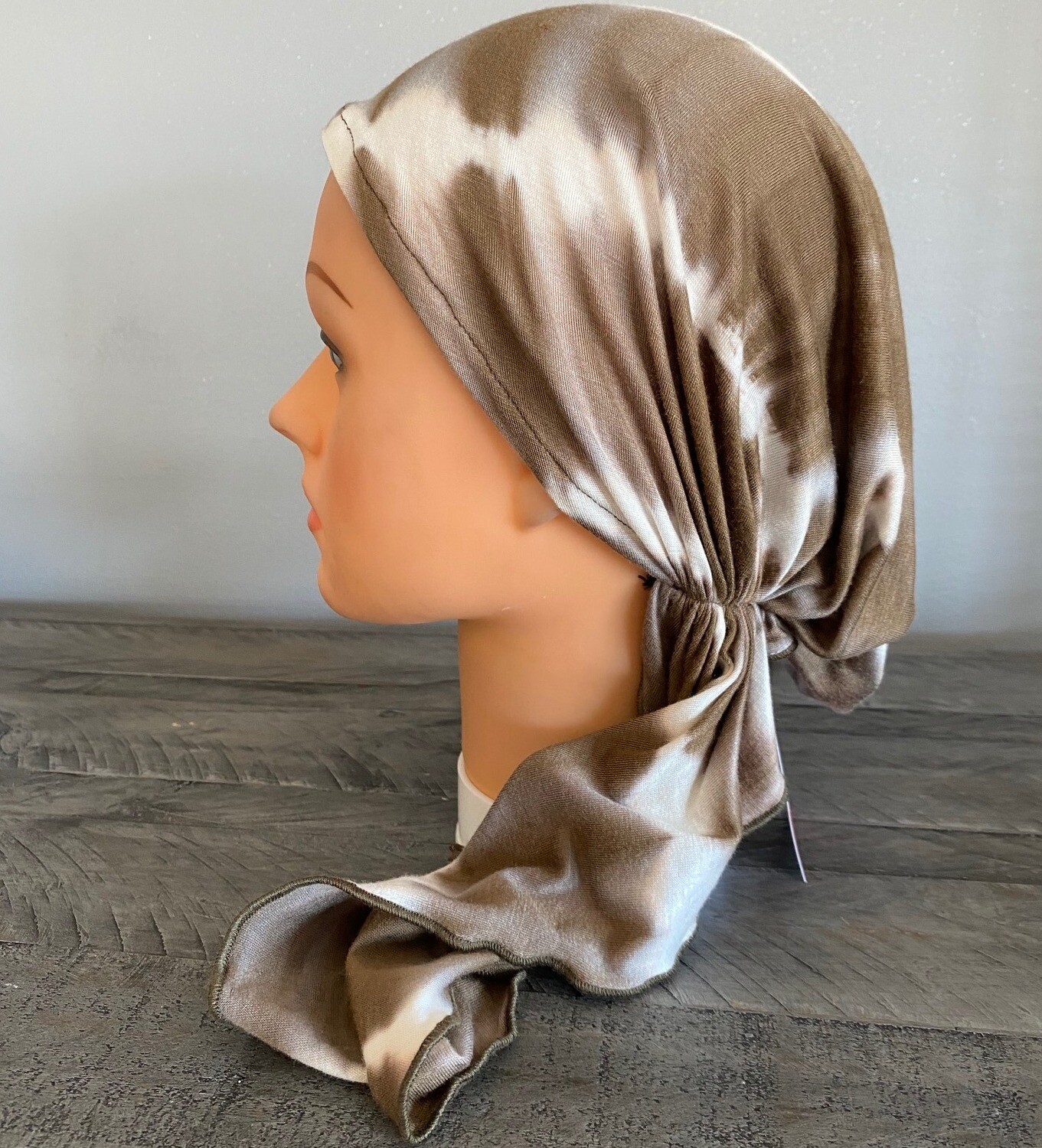 Light brown tie dyed pre-tied tichel