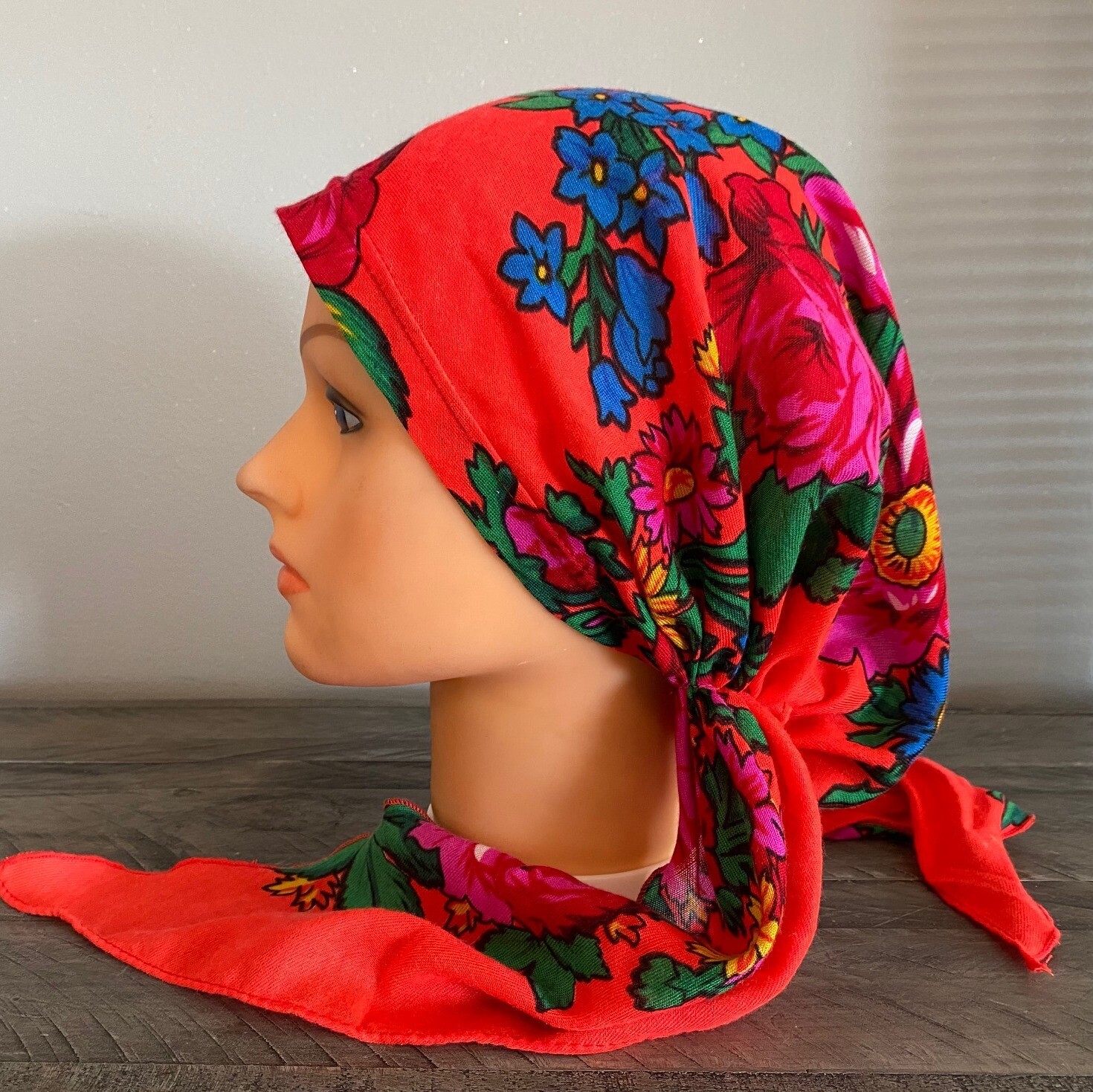 Pre tied tichel vintage neon coral