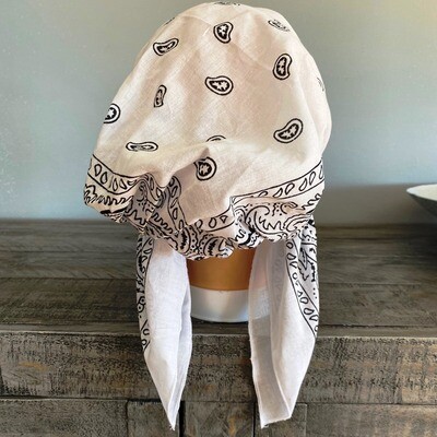 Pre tied bandana white