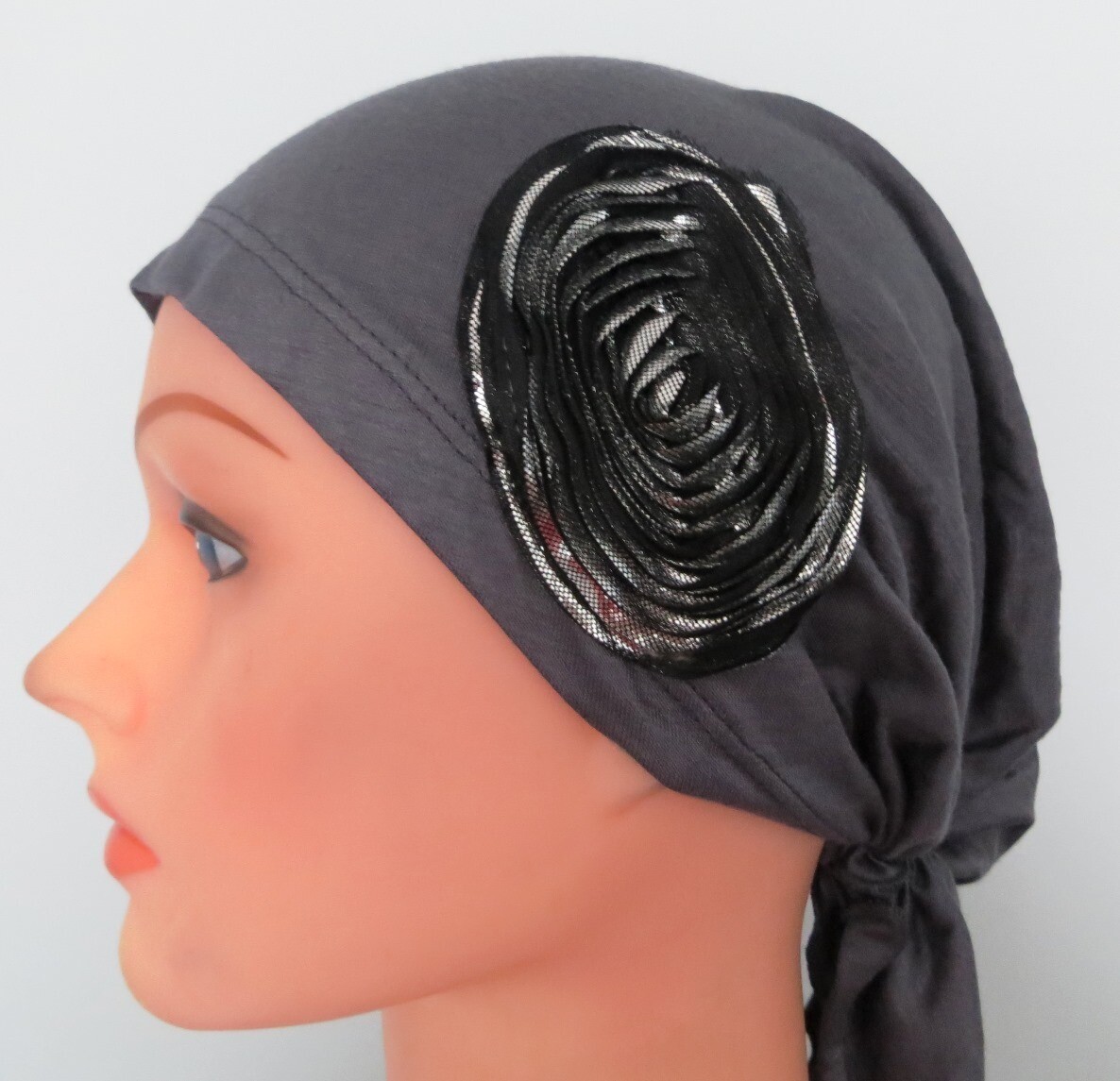 Gray pre-tied tichel with pretty applique