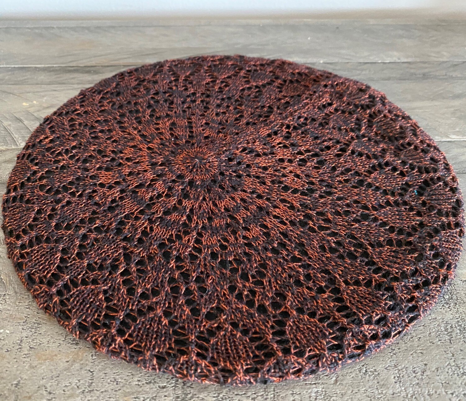 Black/rust Lined Beret Snood