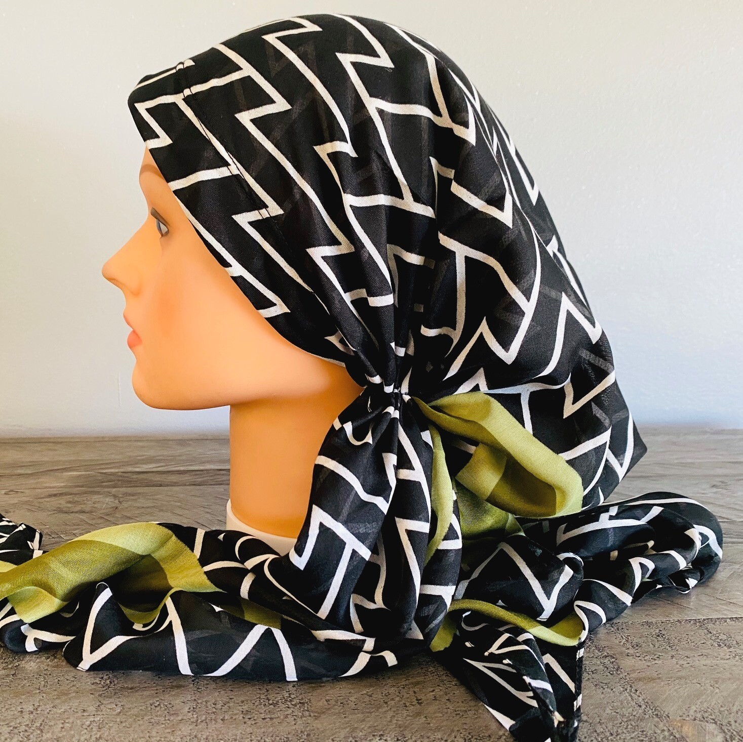 Zigzag pattern pretied Turkish Tichel