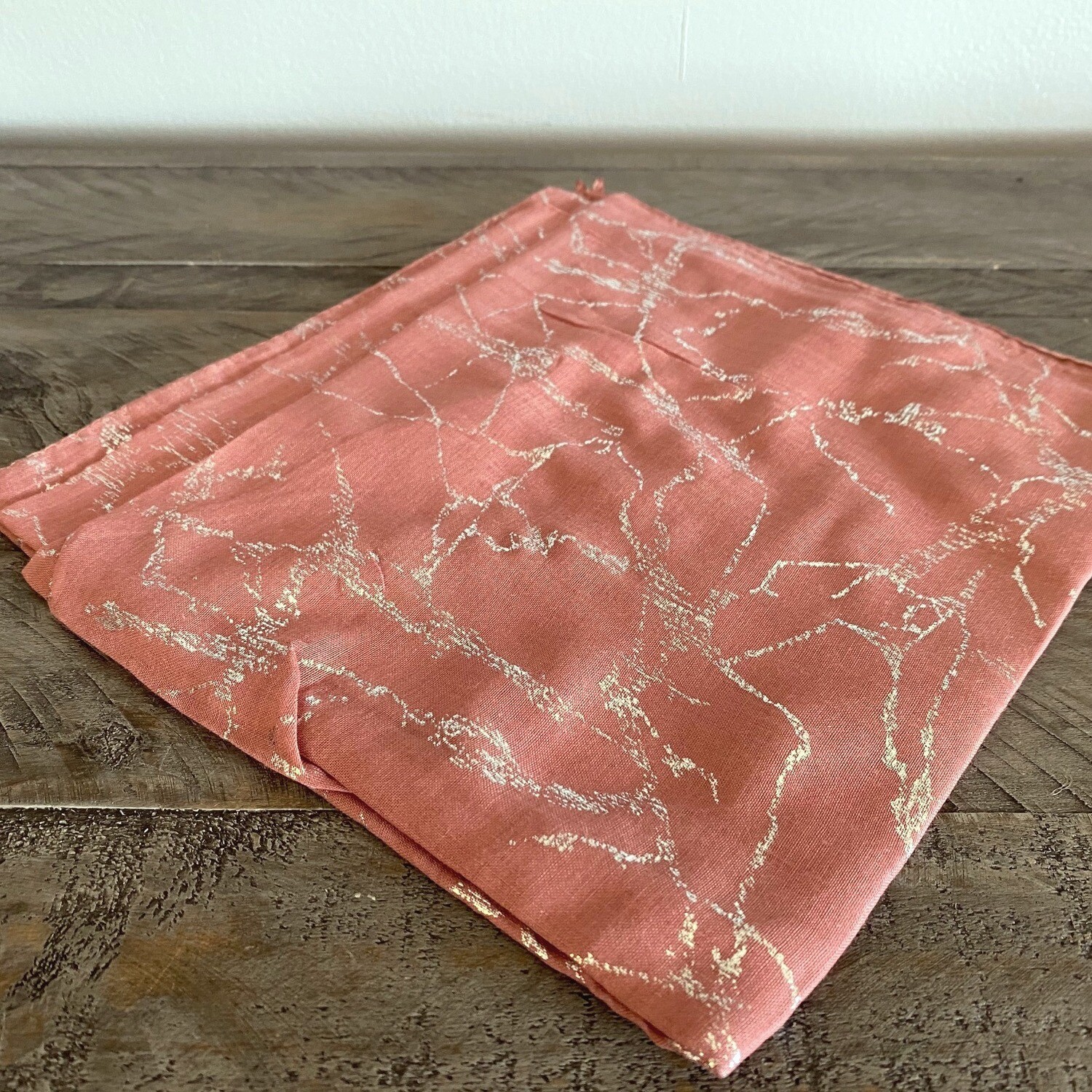 Mauve - metallic silver marble pattern tichel