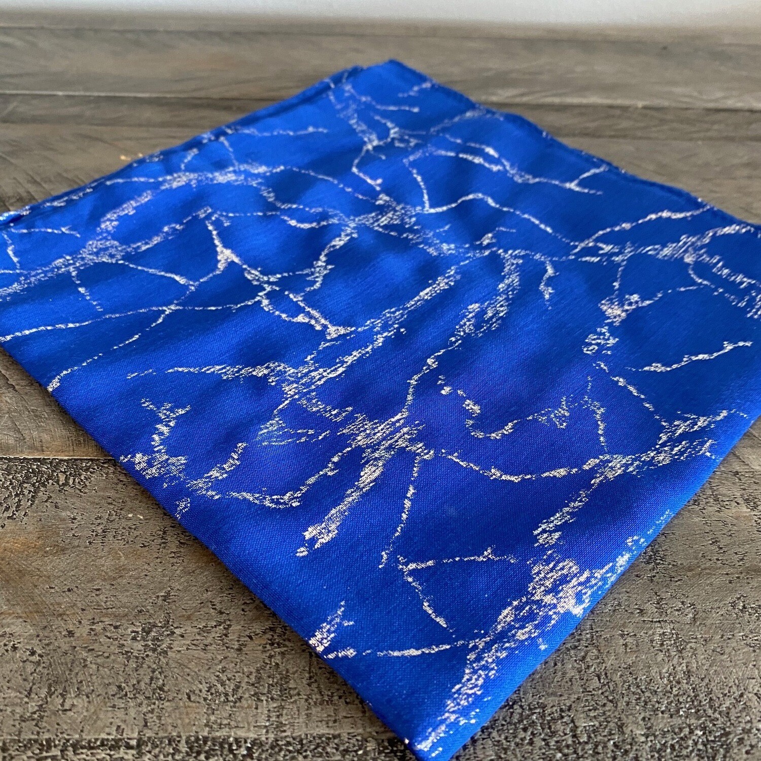 Royal blue - metallic silver marble pattern tichel