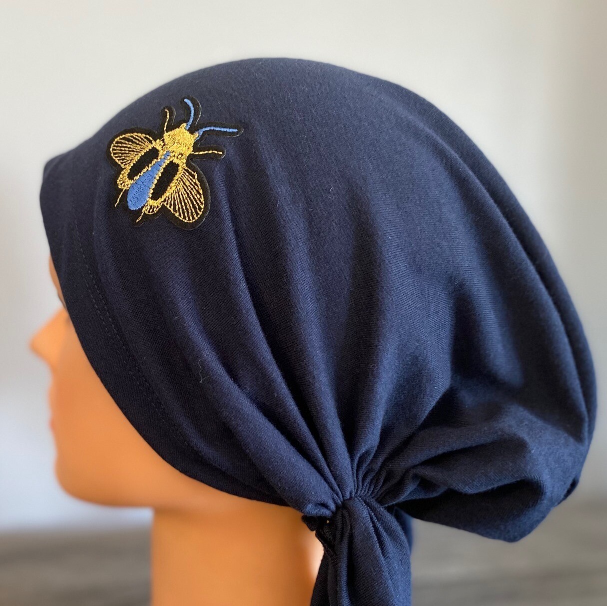 Navy pre tied tichel with bee applique