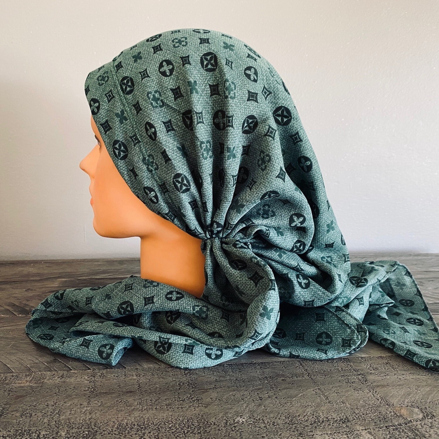 Green pretied Turkish Tichel w/band sewn in