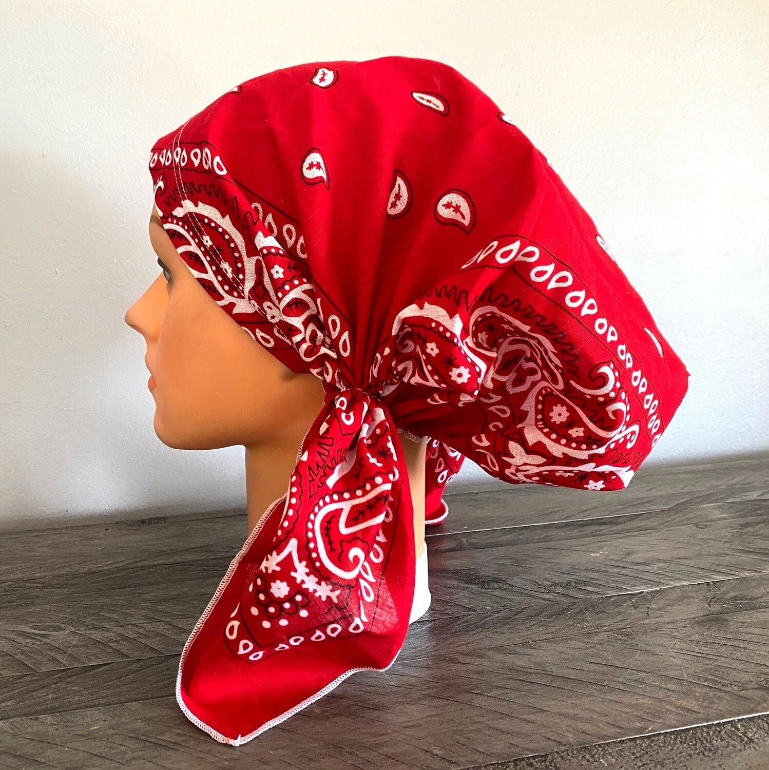 Pre tied bandana red