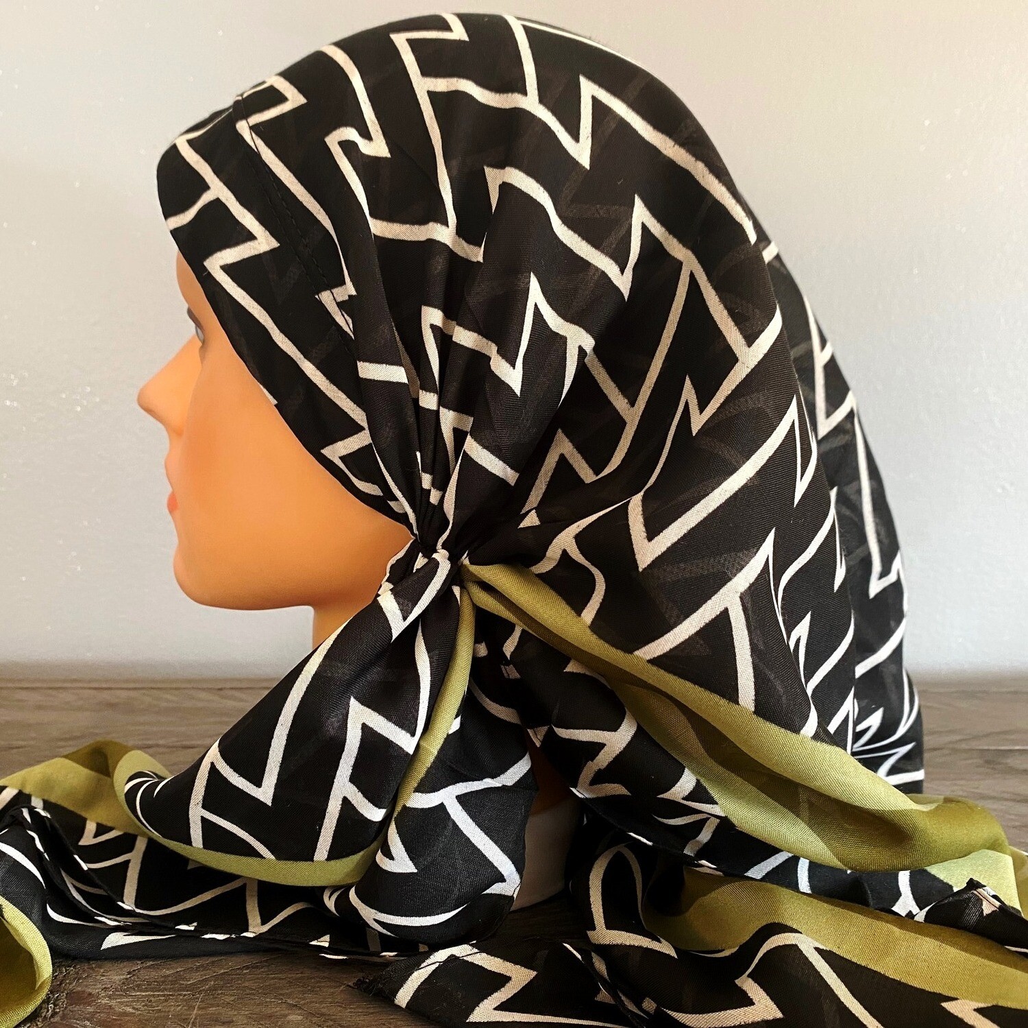 Black long back pre-tied kerchief w/band sewn in