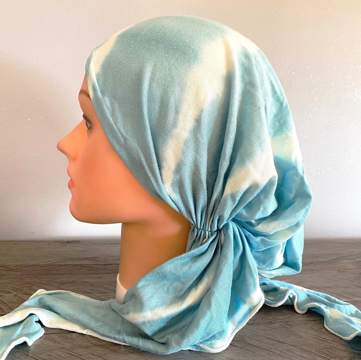 Light blue tie dyed pre-tied tichel