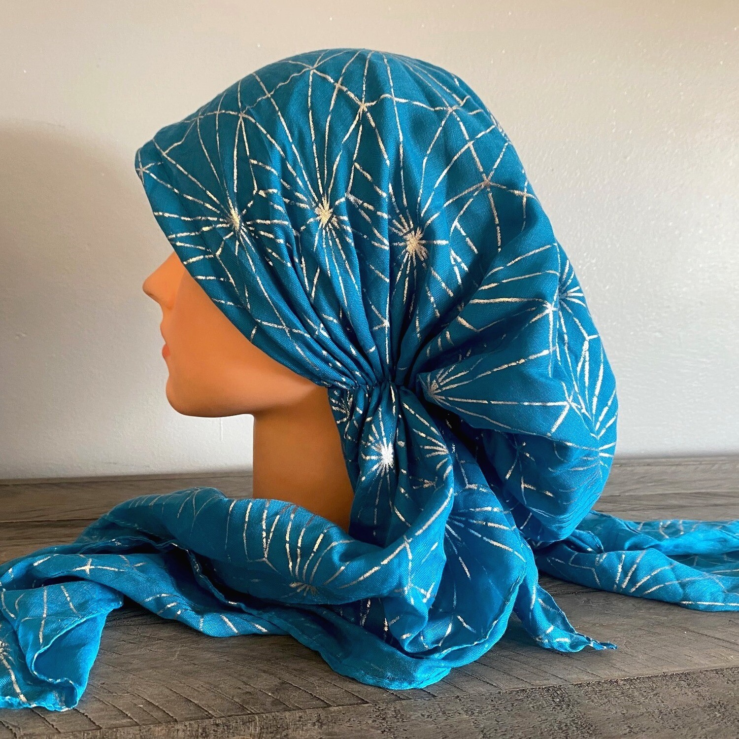 Turquoise/silver - metallic streaks pre-tied tichel