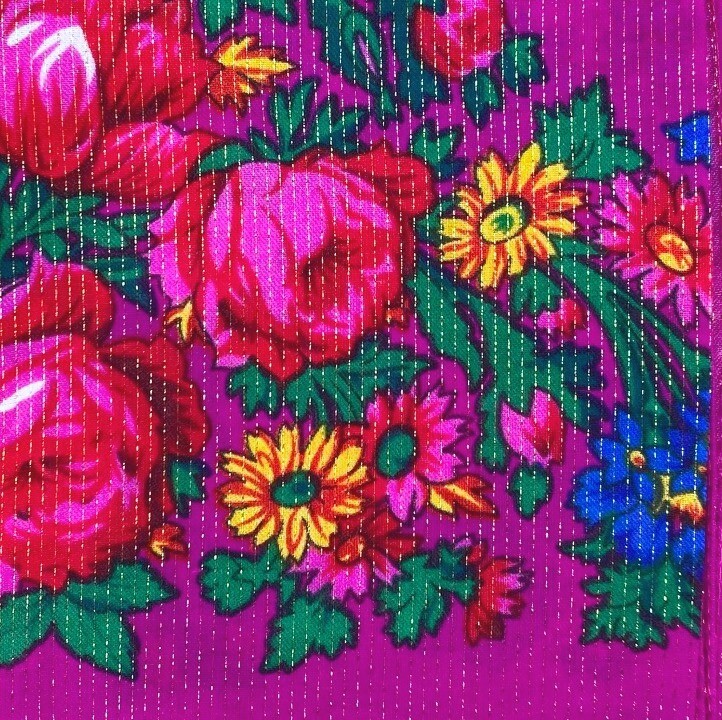 Fuchsia vintage tichel w/gold threads