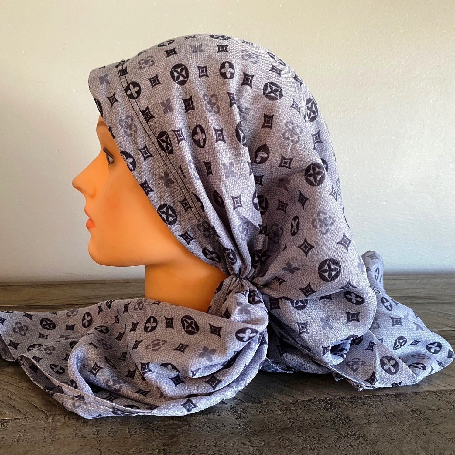 Light blue long back pre-tied kerchief w/band sewn in
