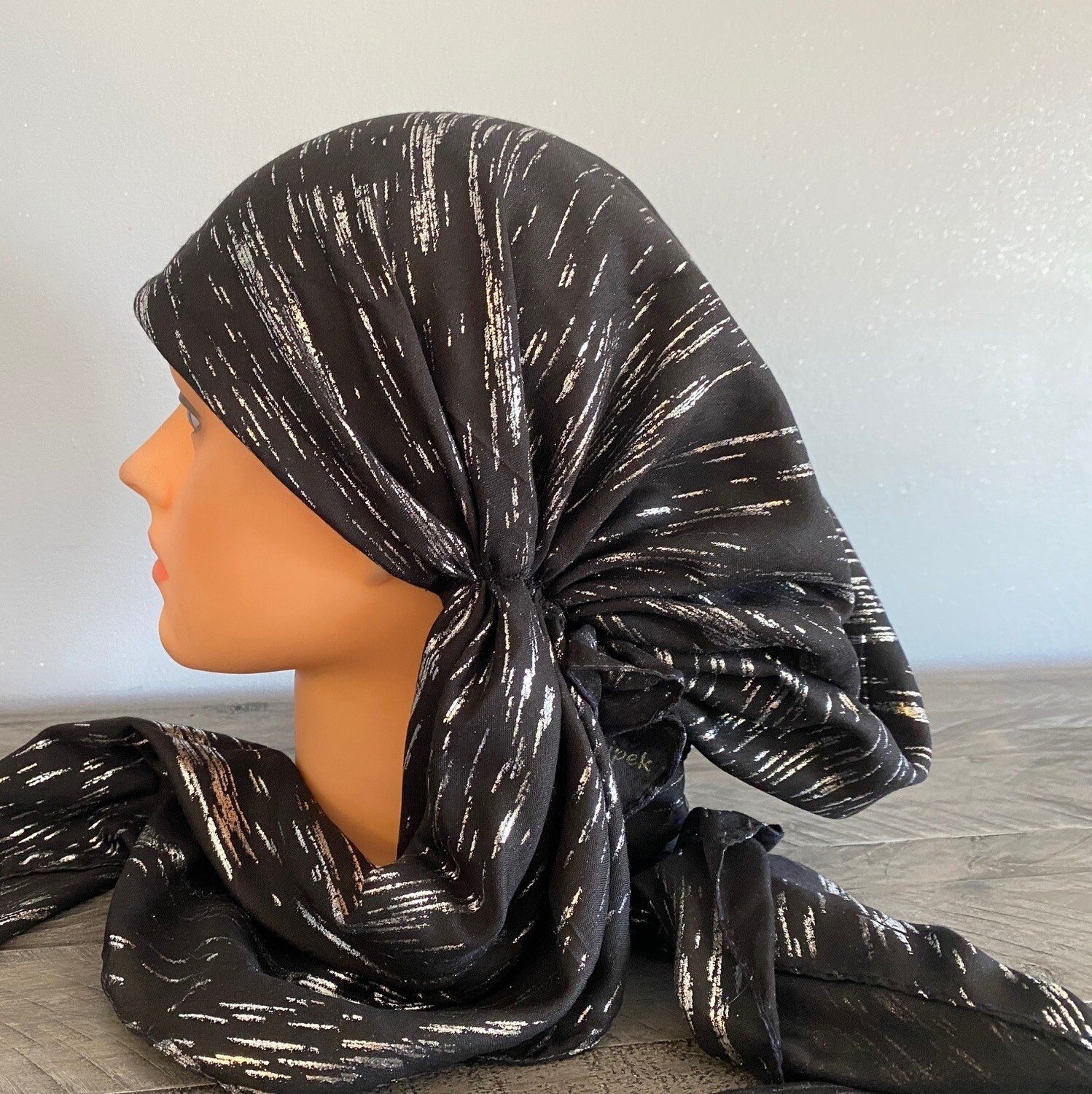 Black/silver -silver streaks pre-tied tichel