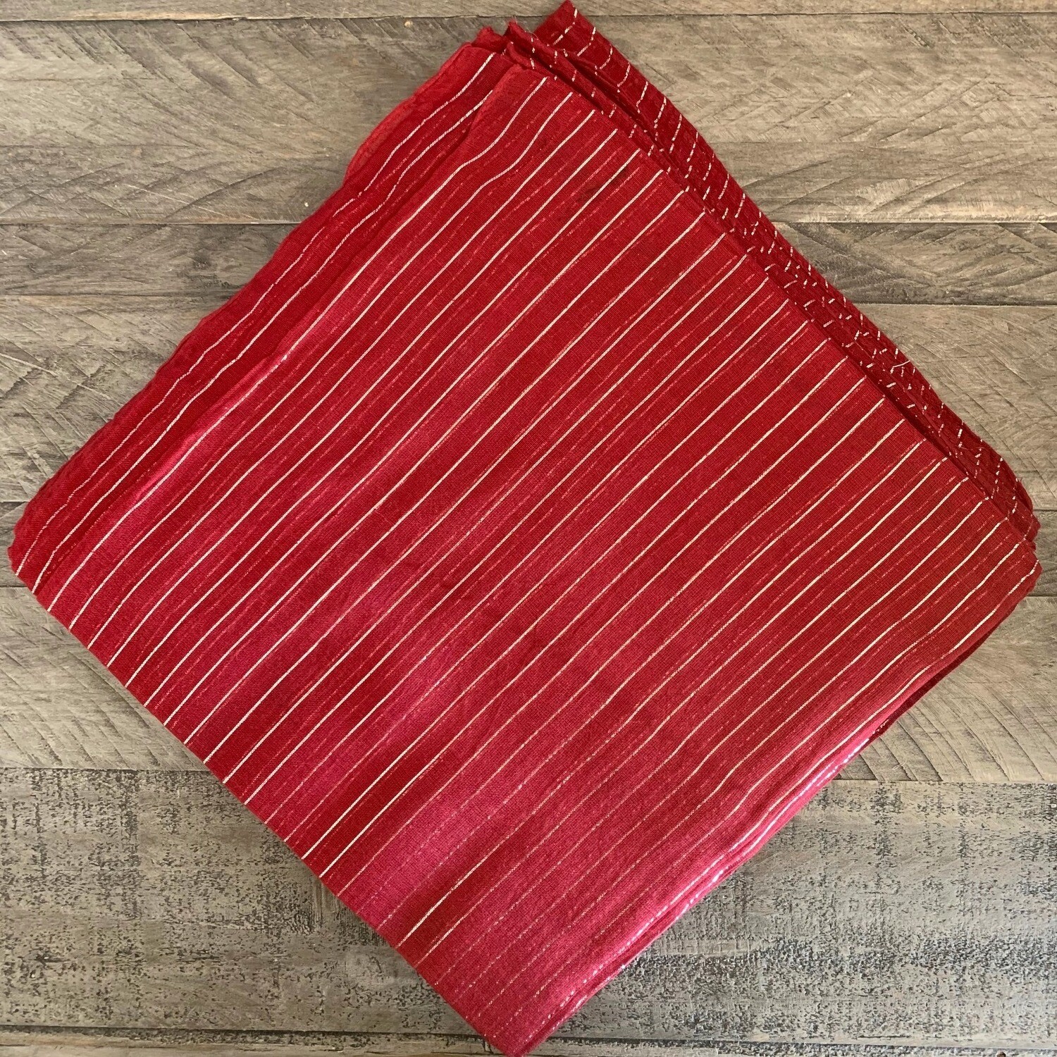 Maroon larger lurex tichel