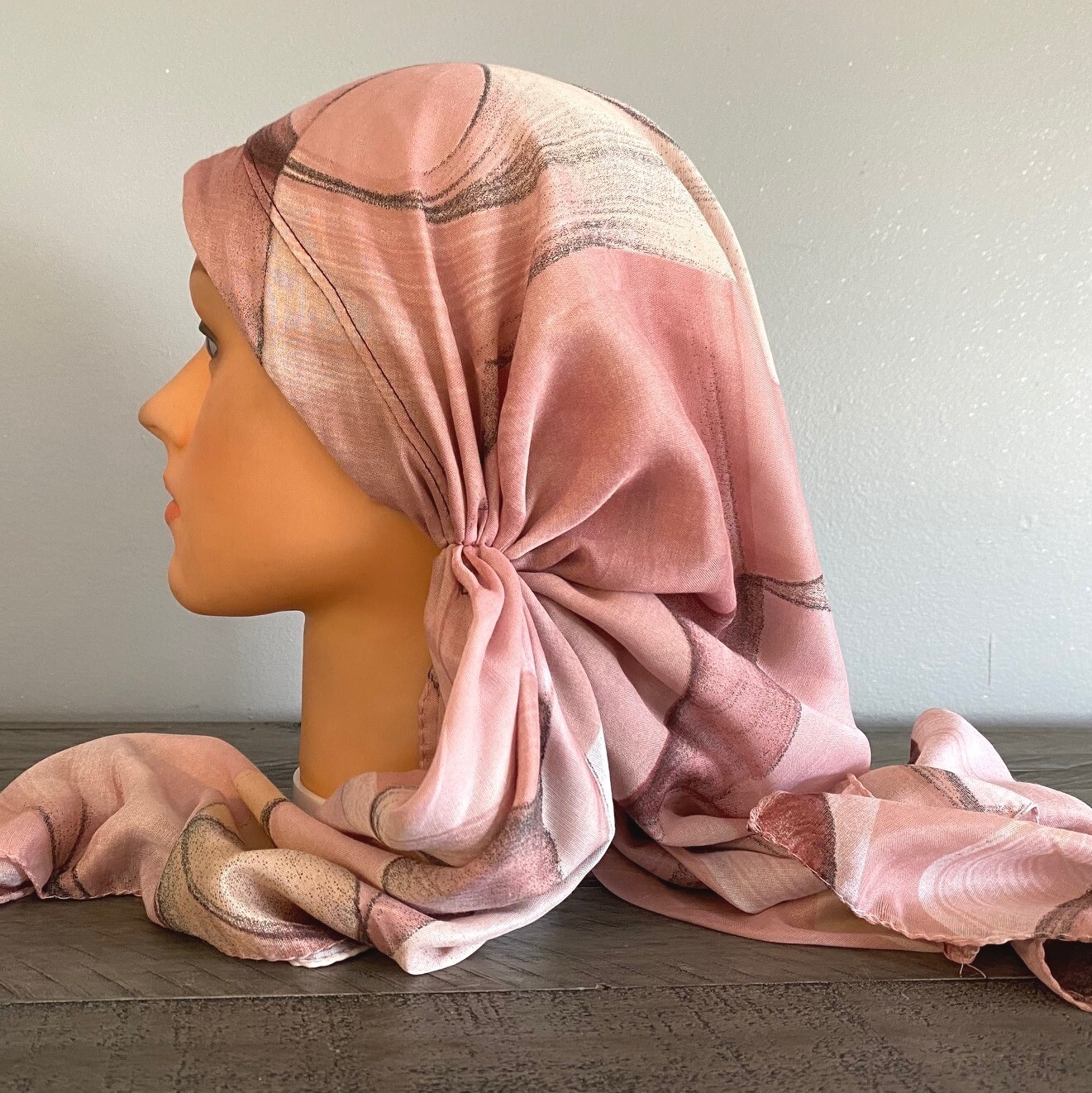 Pinks long back pre-tied kerchief w/band sewn in