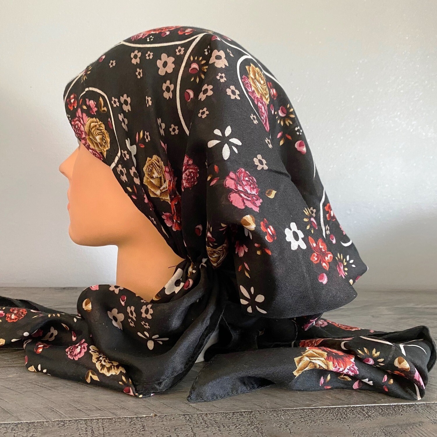 Black/colors pretied Turkish Tichel w/band sewn in