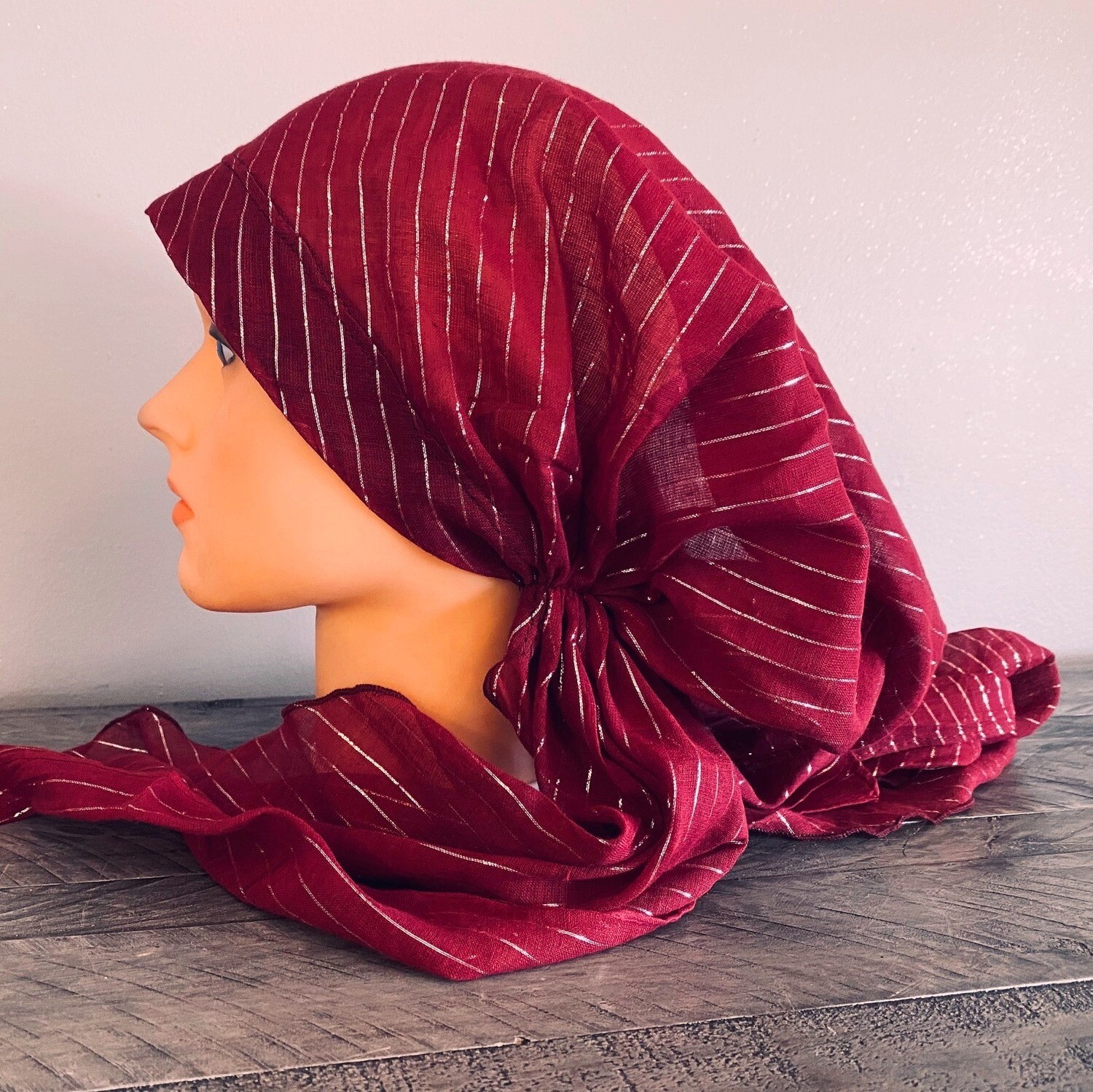 Maroon lurex pre tied tichel (single layer)