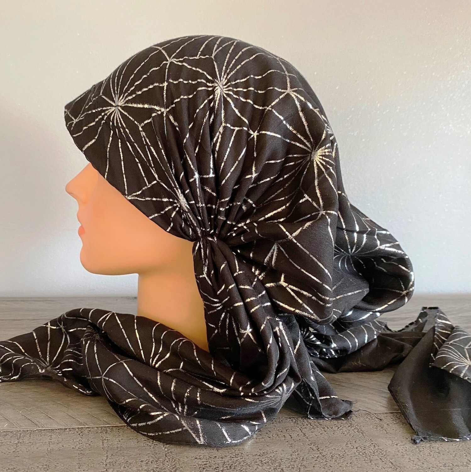Black Turkish Tichel w/band sewn in