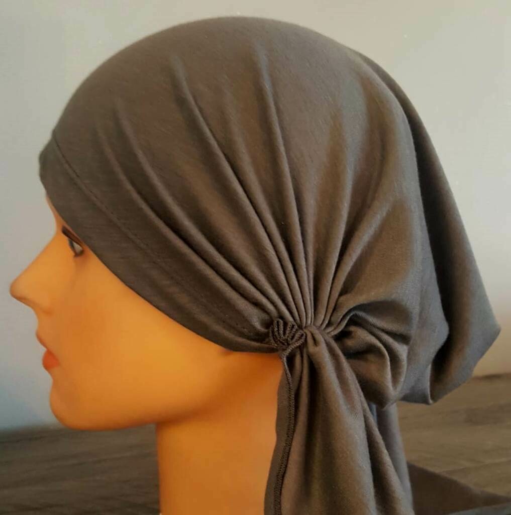 Medium gray thin stretchy cotton pre tied tichel