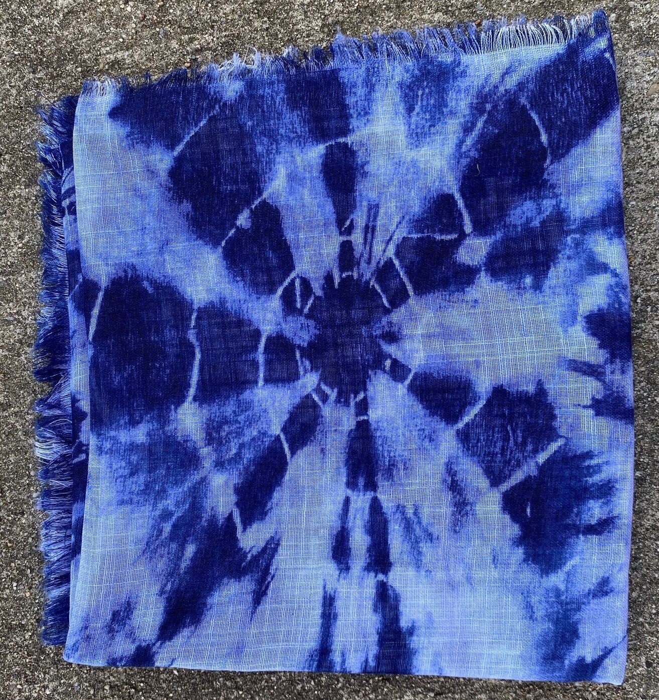 Navy/blue circular tie dyed soft fringed tichel