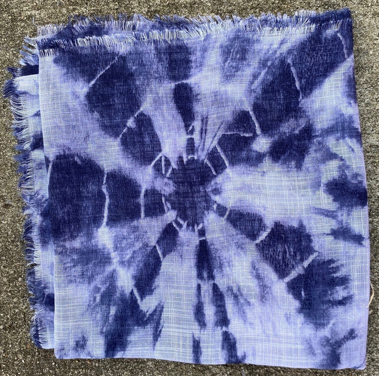 Navy/white circular tie dyed soft fringed tichel