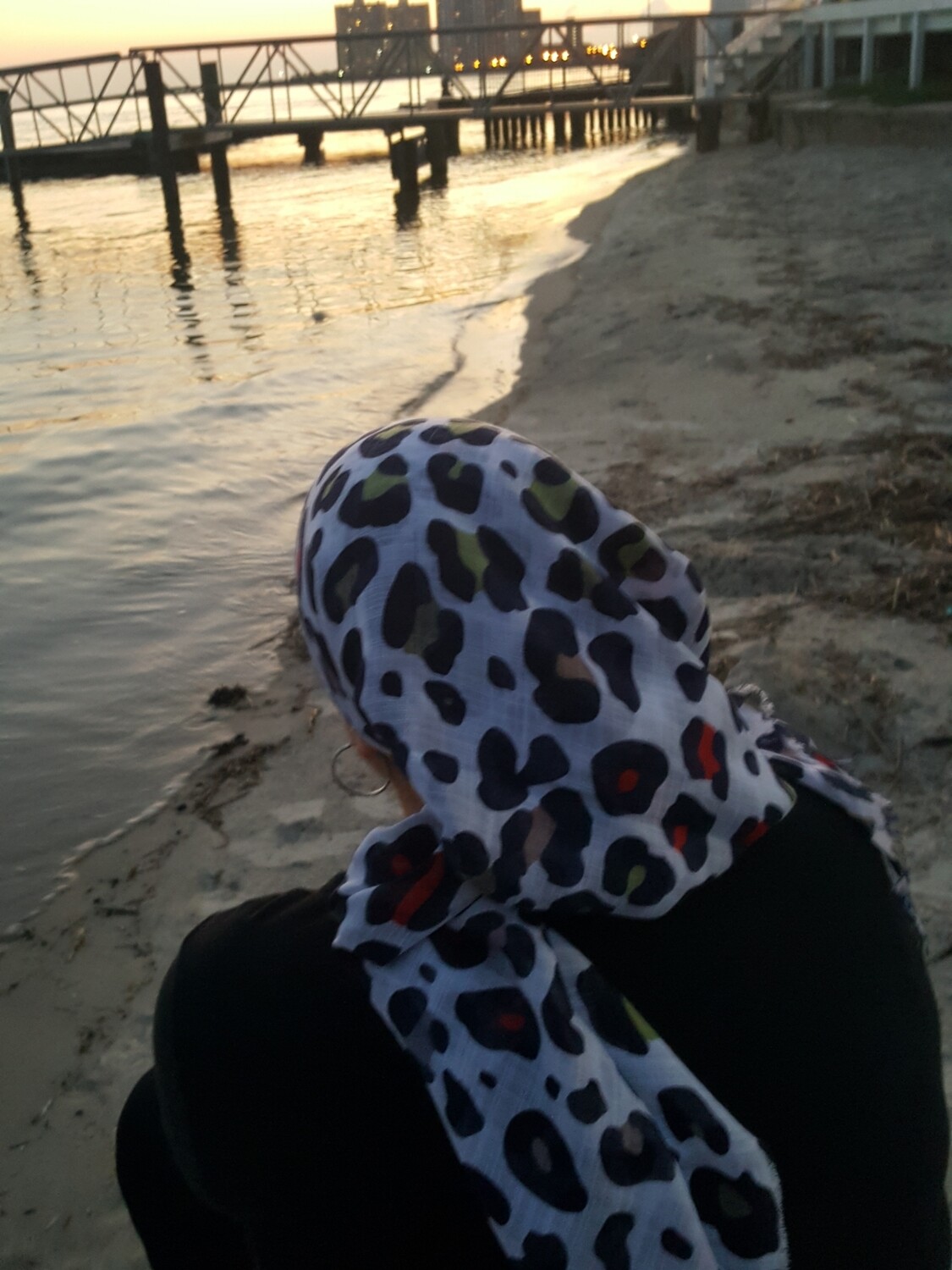 White w/colored leopard fringed tichel