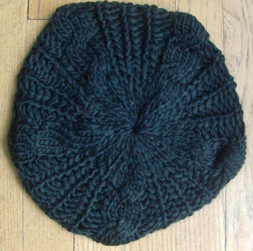 Black chunky beanie beret