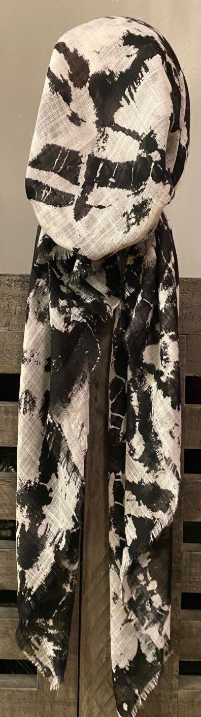 Black/white circular pattern tie dyed - soft fringes pretied tichel