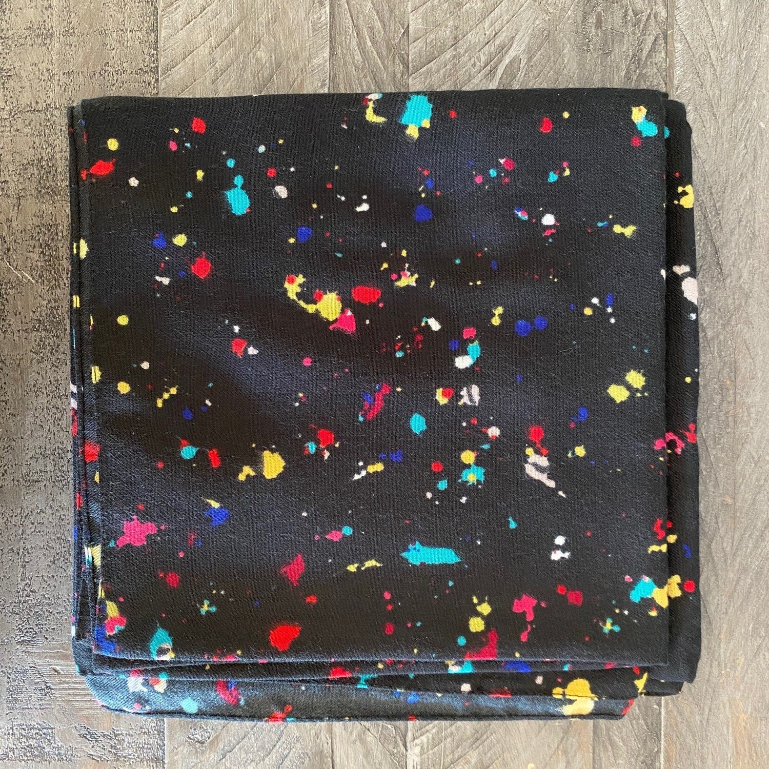 Black thicker splattered tichel