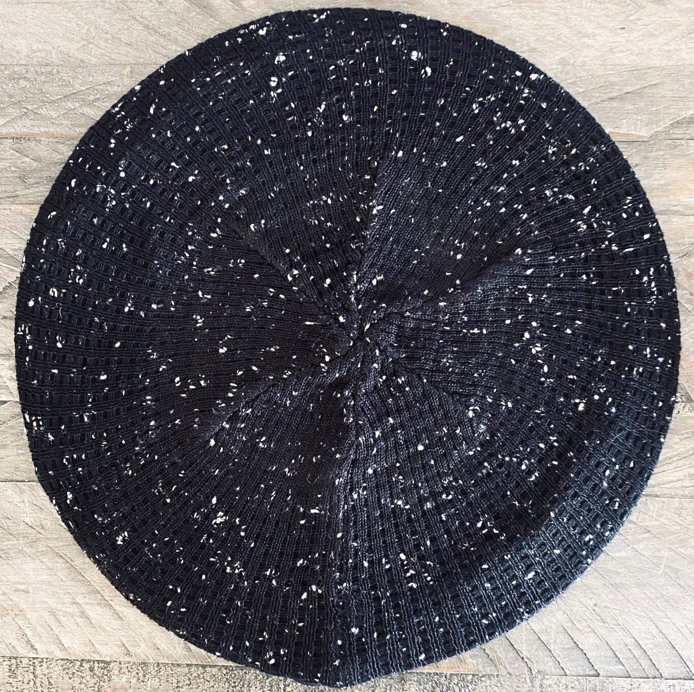 Black waffle snood/beret w/white speckles
